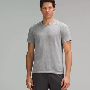 Metal Vent Tech Short-Sleeve Shirt - PERFECT CONDITION